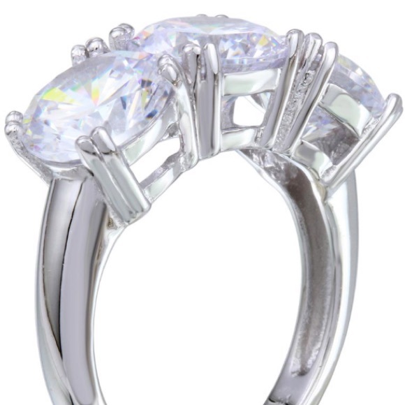 3 stone Wedding Band size 5 6 7 8 9 - Picture 9 of 9